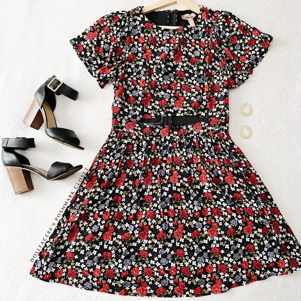 Floral Print Stomach Cut Out Short Sleeve Dress - Picture 4 of 14